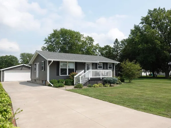 1441 S Cherry St, Galesburg, IL 61401