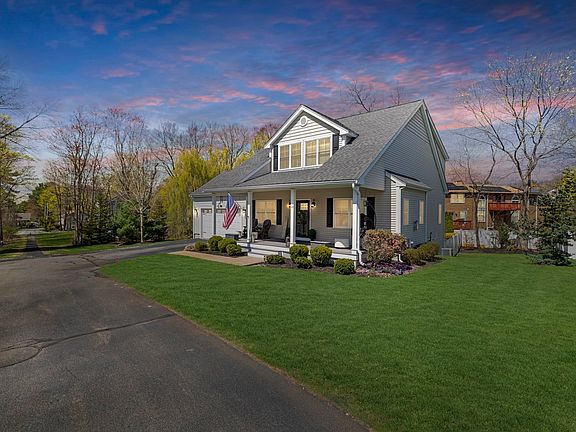 2nd image of 10 Charles View Ln