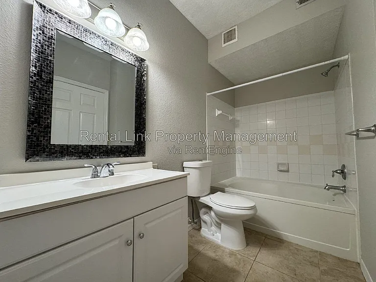 11530 Villa Grand #1121 — Photo 23