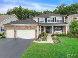 136 Ashton Ln, Crystal Lake, IL 60014