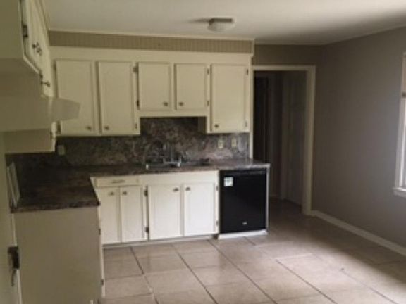 3rd image of 1093 Osage Dr