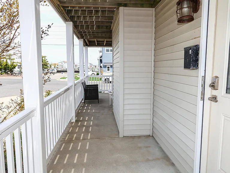 618 Bayshore Ave — Photo 43