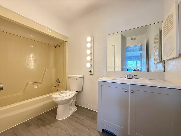 2822 S Bartell Dr #38 — Photo 11