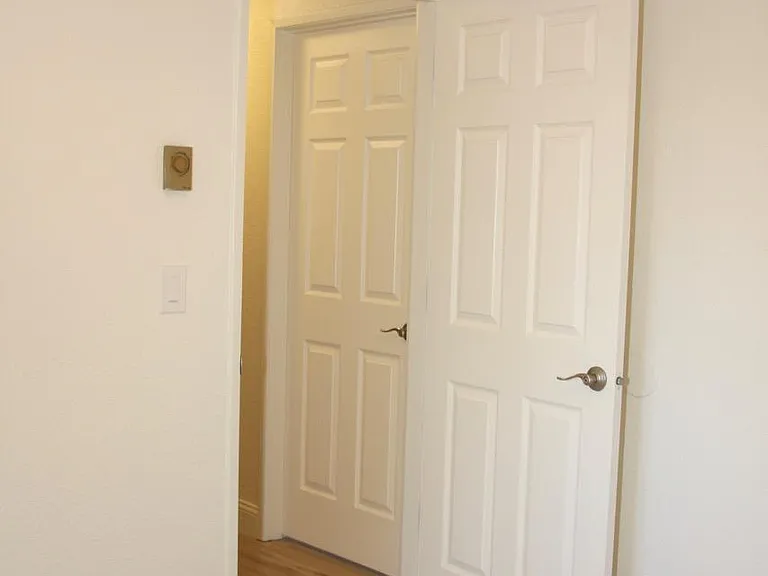 225 SW Kalmia St #C — Photo 20