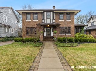 555 Rosewood Ave SE, East Grand Rapids, MI 49506