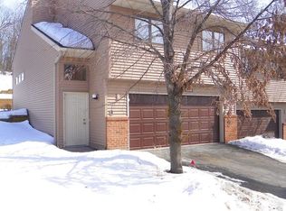 2355 Springside Dr E, Maplewood, MN 55119