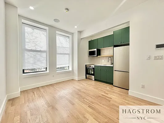 Rented by Hagstrom Management Inc | media 6