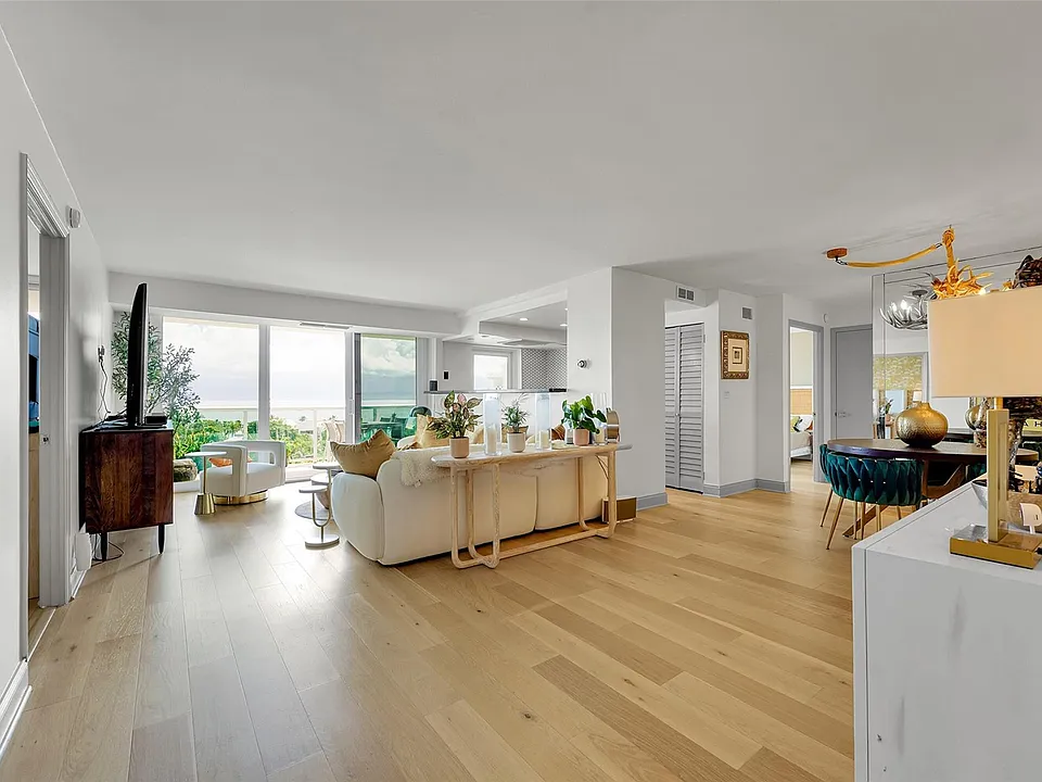 2841 N Ocean Blvd #1004