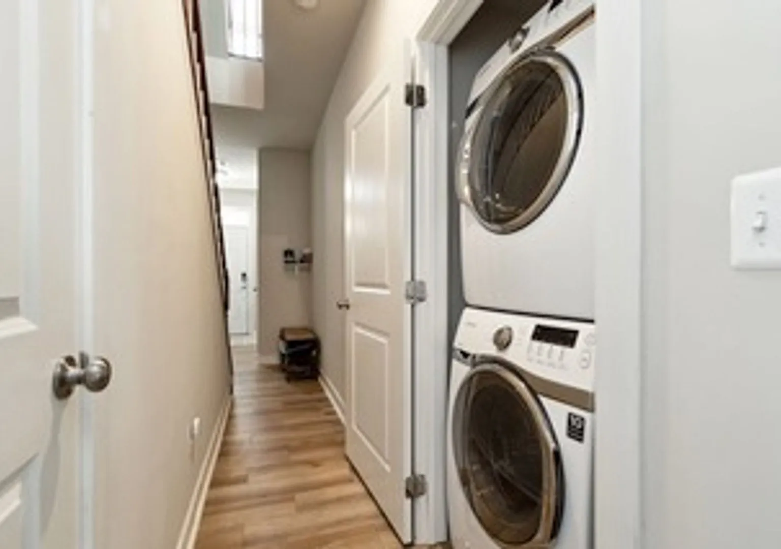 Beautiful Townhouse In Villages At Woodstream — Photo 4