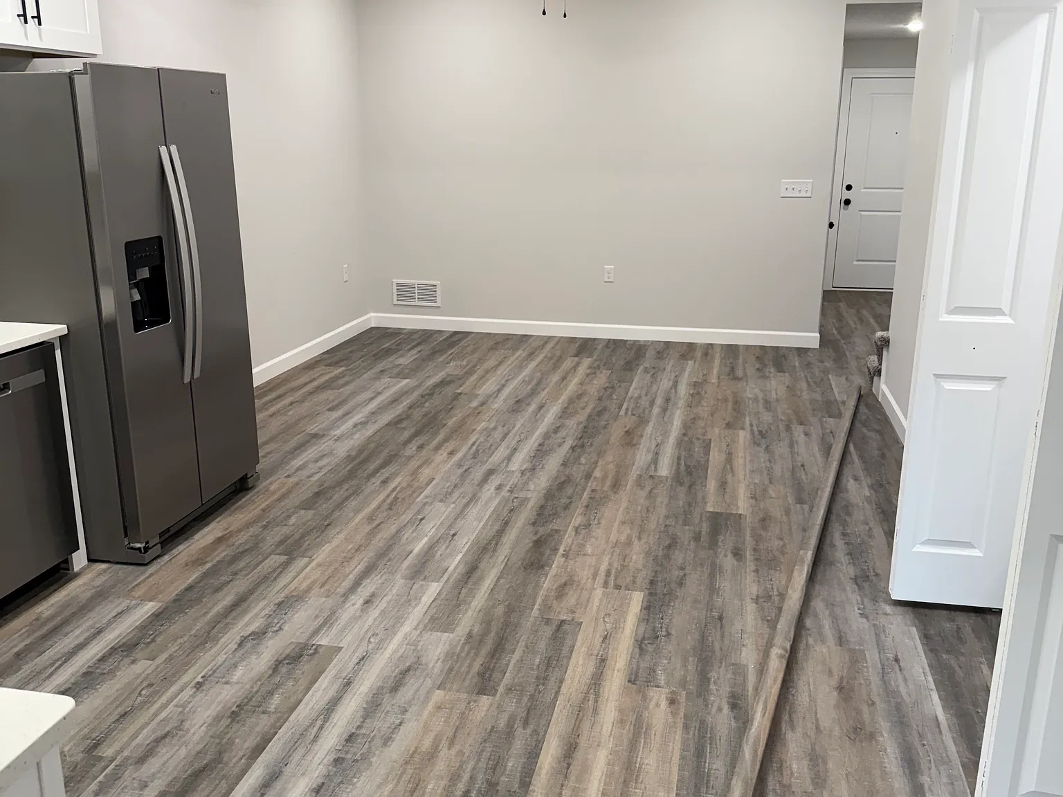 3 bed, 2.5 bath, 1450 sqft, $1,525 — Photo 3