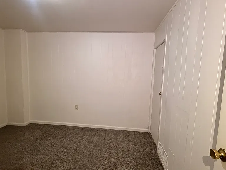 117 Walnut St #1 — Photo 13