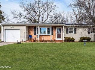 265 Vermont Dr, Brick, NJ