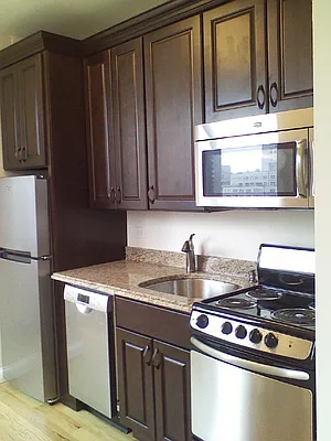Sold by Summit Property Advisors  | media 5