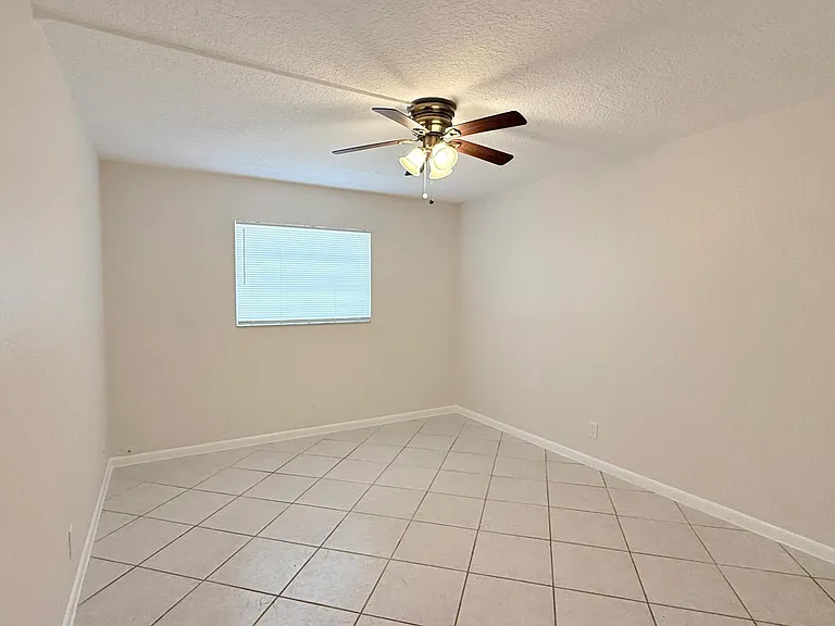 501 W Kalmia Dr #2 — Photo 9