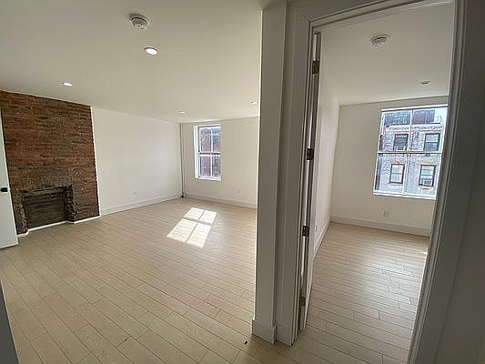 4th image of 152 Montague St #6B