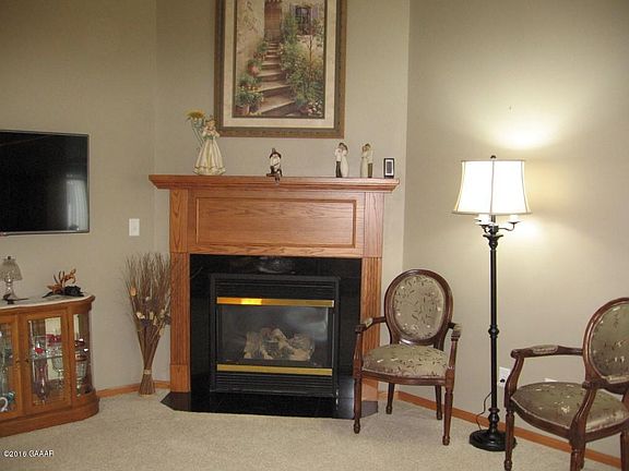 5th image of 330 Ashley Ln