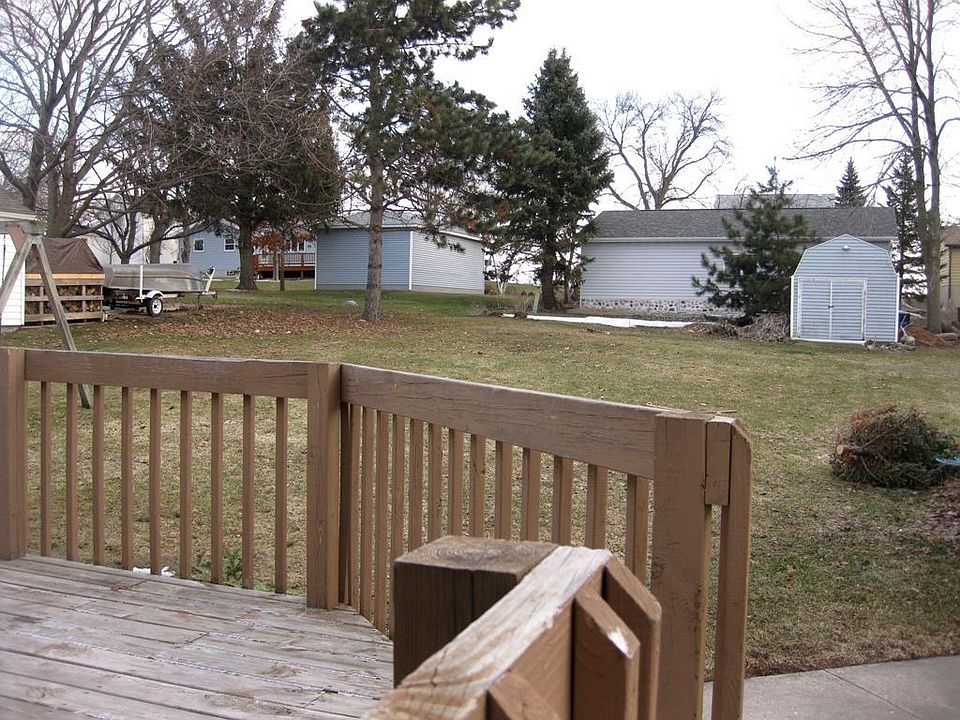 2nd image of 305 E Main St