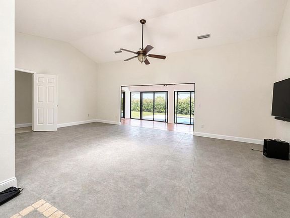 3rd image of 2537 Kings Lake Blvd