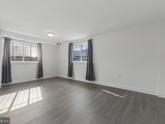 5th image of 3415 5th St SE APT 26