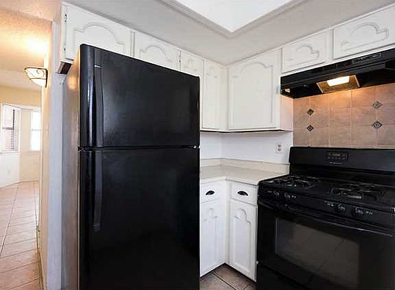 4th image of 3245 Isla Morada Dr #1