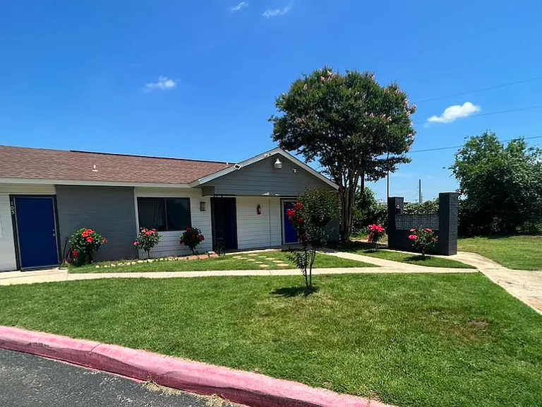 100 L C Martin Dr — Photo 13