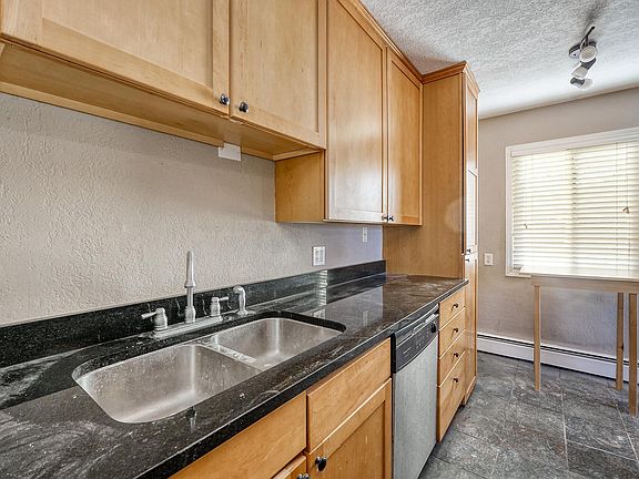 4th image of 3018 Aldrich Ave S APT 25