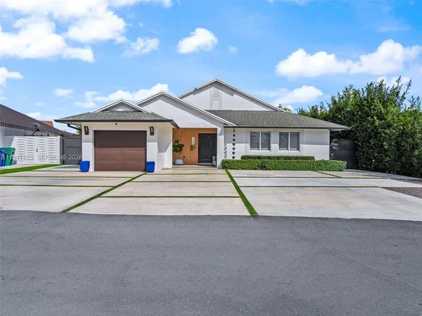 7753 NW 189th St #1, Hialeah, FL 33015