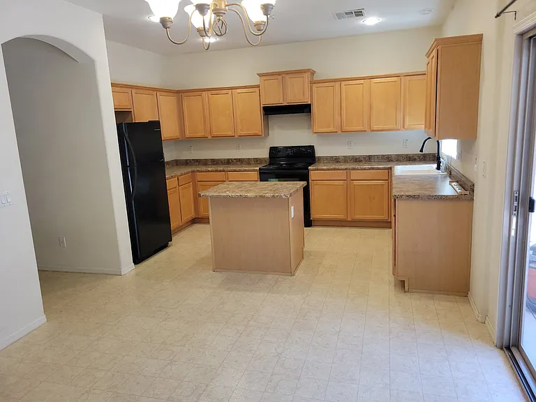 1553 E Joseph Way — Photo 7