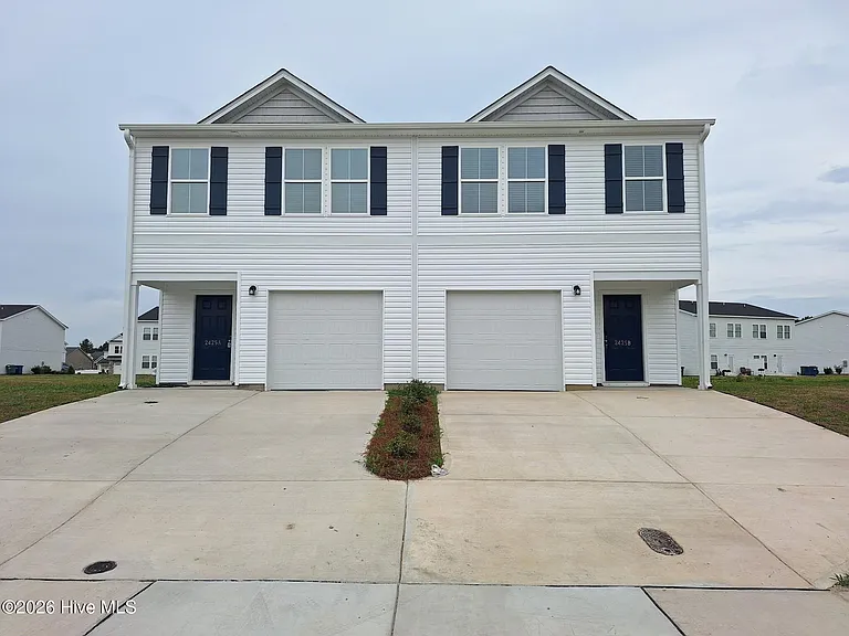 2425 Brookville Dr #A — Photo 1