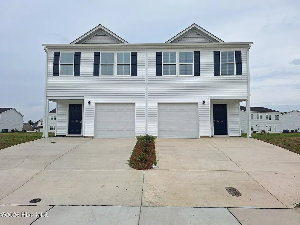 2425 Brookville Dr #B