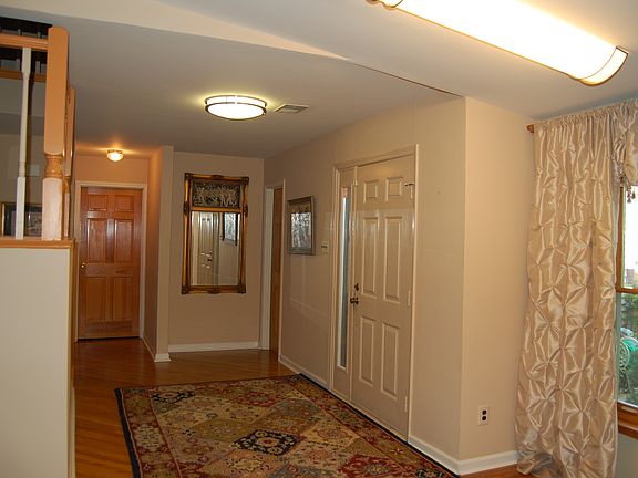 5th image of 15 Prince Philip Ct