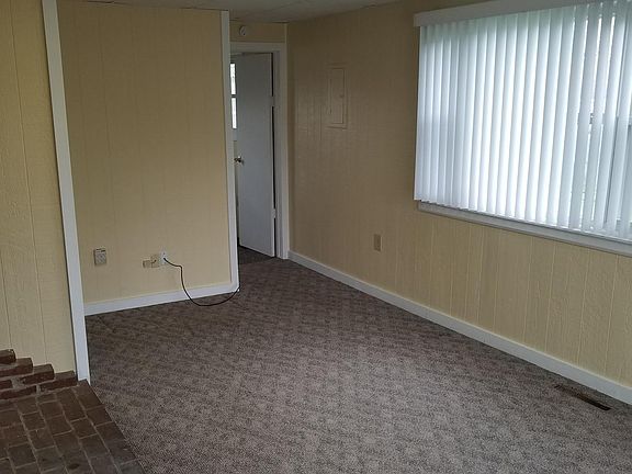 4th image of 721 Flintridge Dr