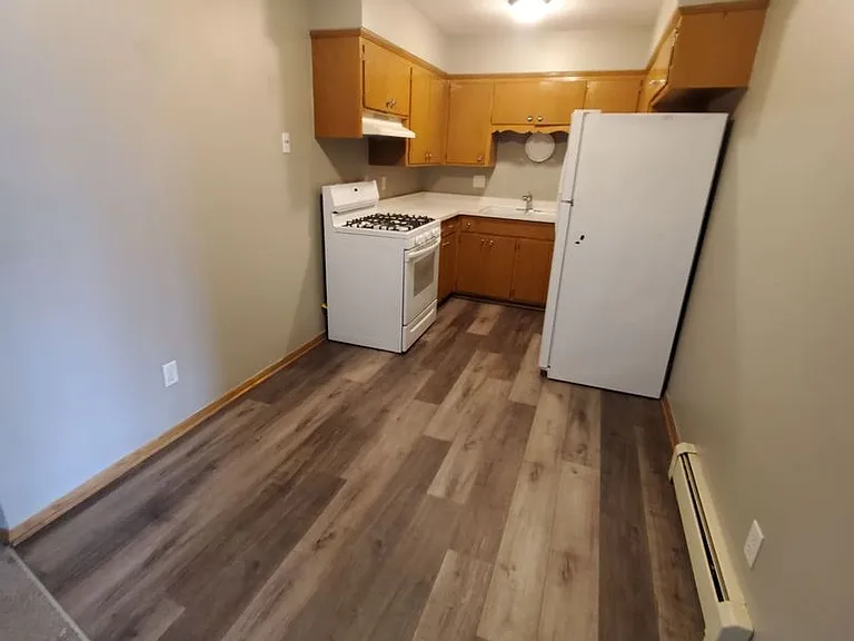 7343 N Teutonia Ave — Photo 6