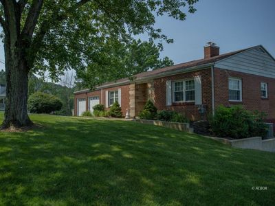 6885 S Blackburn Rd, Athens, OH, 45701