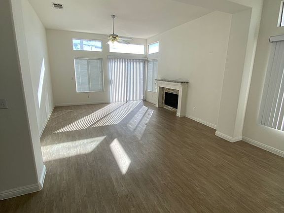 4th image of 132 Wildshire Way