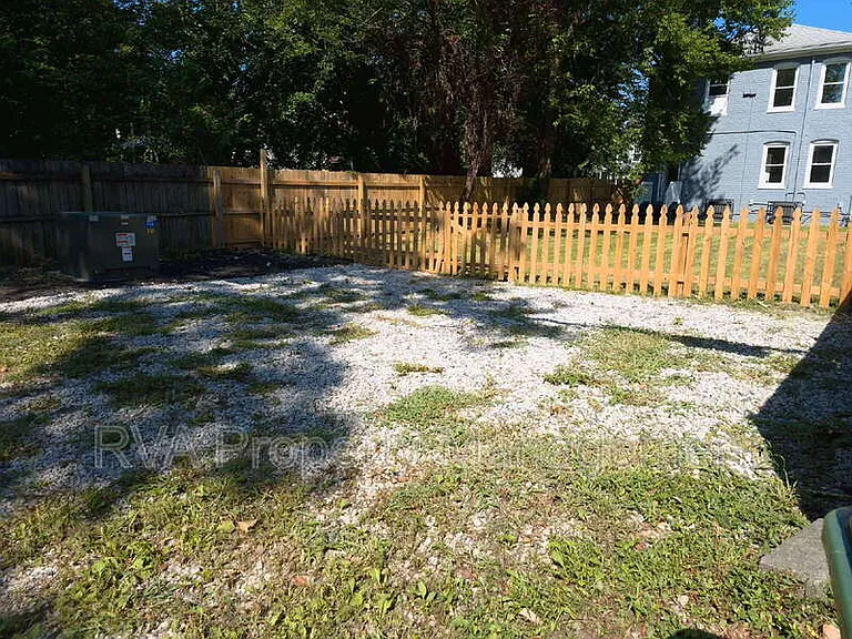 3105B 2nd Ave — Photo 10