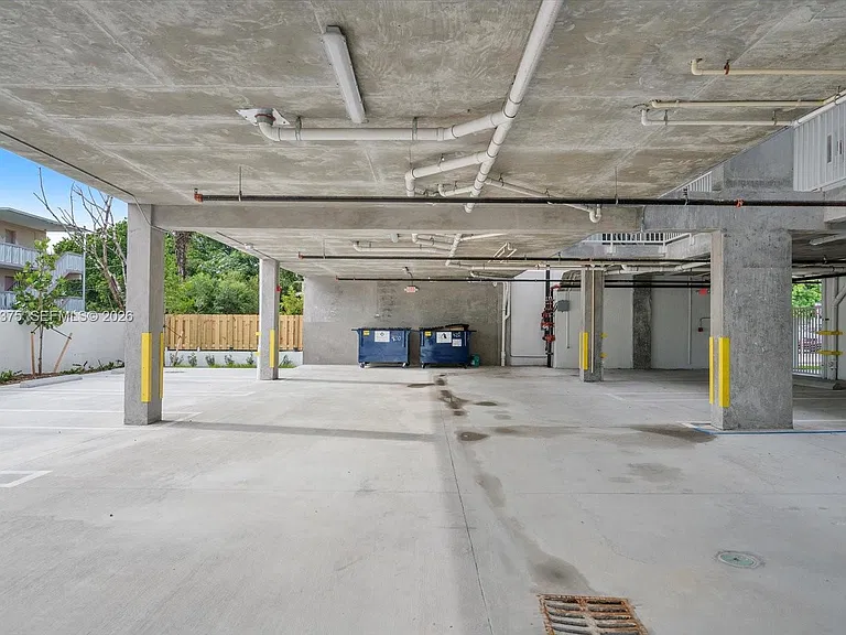 420 SW 7th Ave #201 — Photo 10