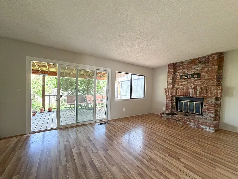 118 Meadowlark Way — Photo 13