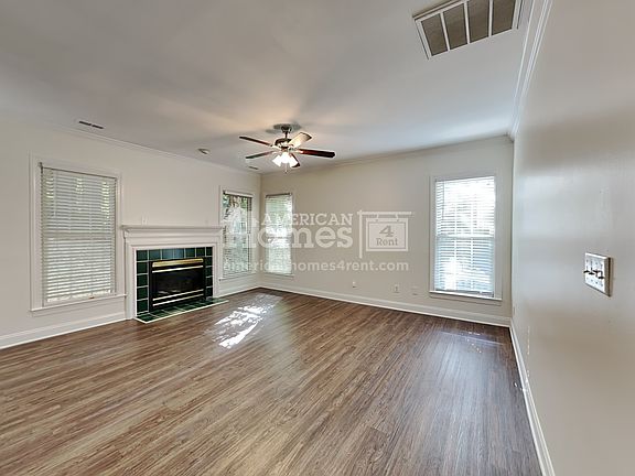 3rd image of 7809 Hollow Oaks Ct