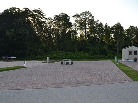 4th image of 16630 Sunshine Ave