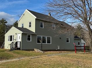 192 Lakeway Dr, Pittsfield, MA 01201