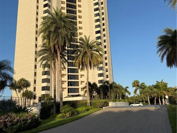 5555 Heron Point Dr APT 101, Naples, FL 34108