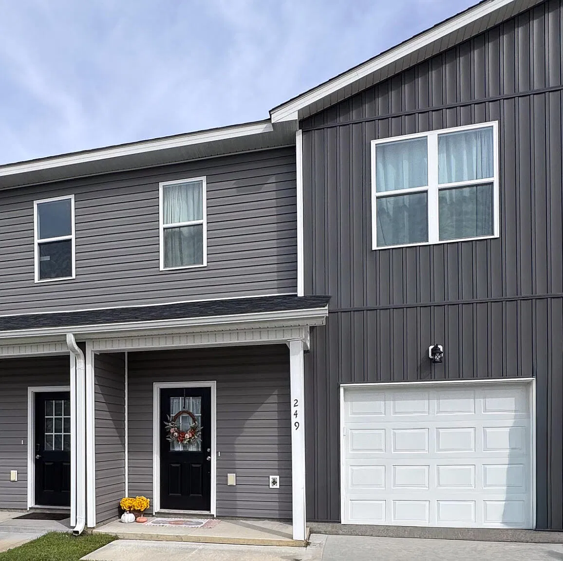 3 bed, 2.5 bath, 1290 sqft, $1,650 — Photo 2