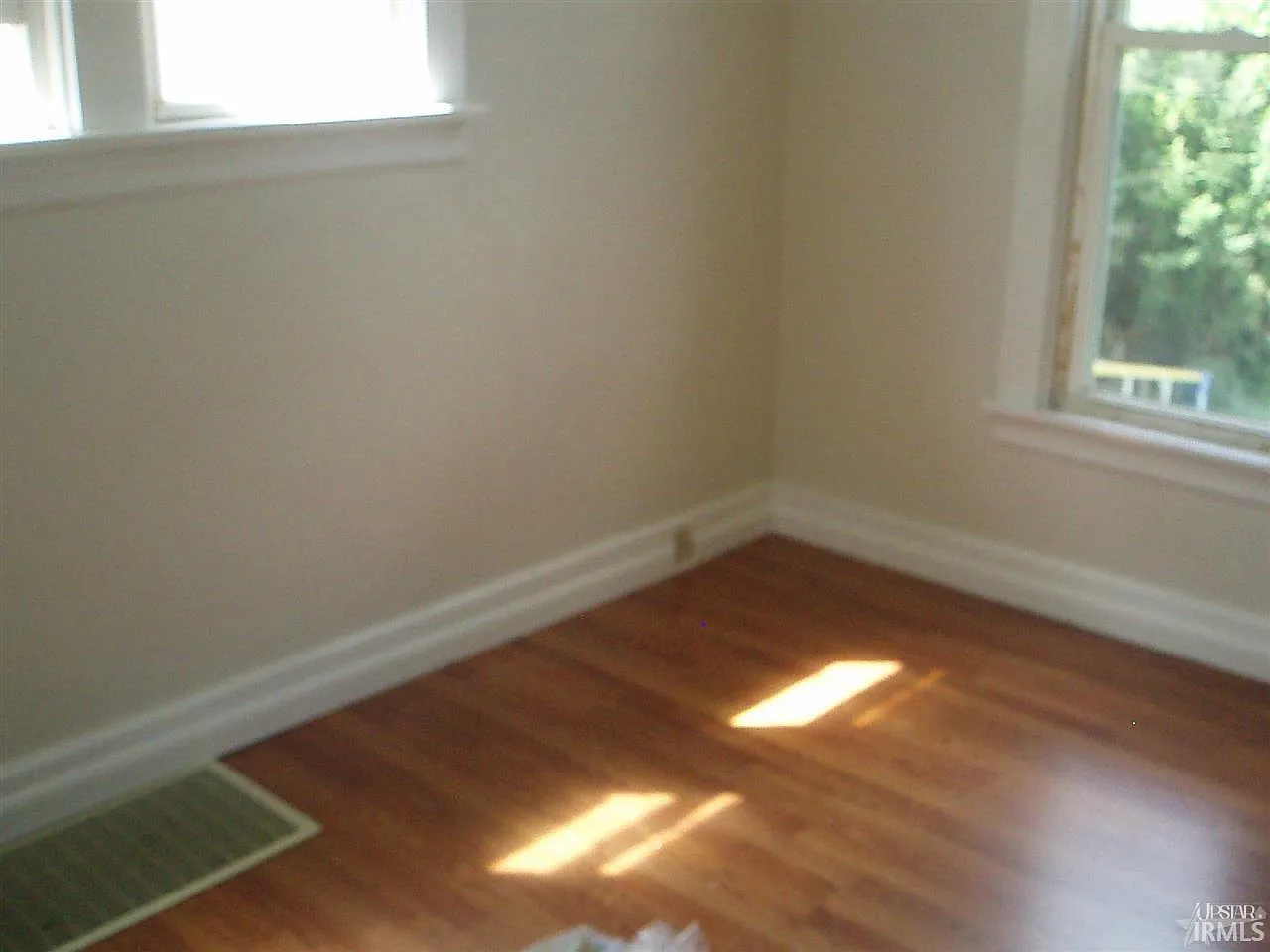 3 bed, 1.5 bath, 1444 sqft, $1,250 — Photo 4