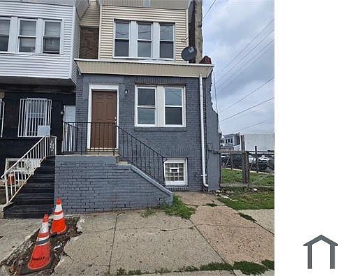 1st image of 203 W Wyoming Ave