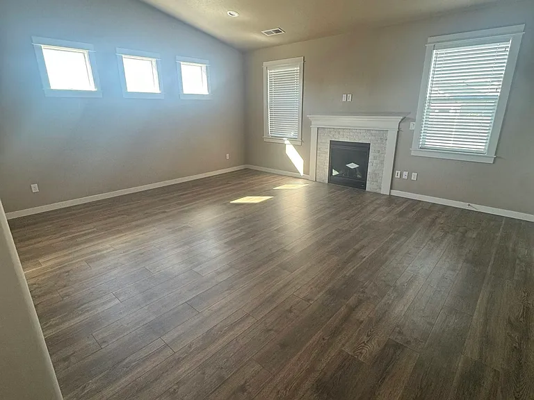 18551 White Rose Pl — Photo 2
