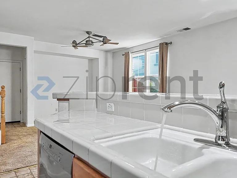 8464 Roseto Rd — Photo 19