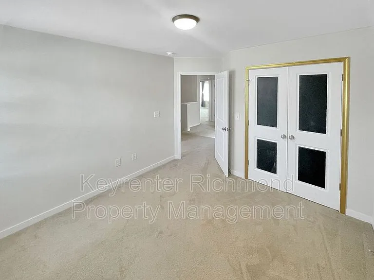 406 Bridge Creek Ct — Photo 13