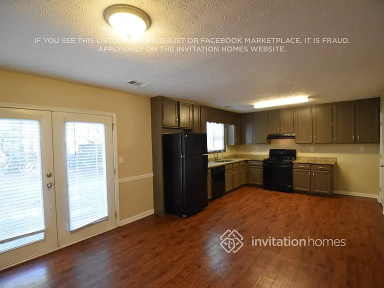 2795A Coventry Grn SE — Photo 4