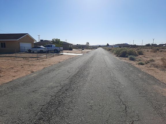4th image of Heather Ave